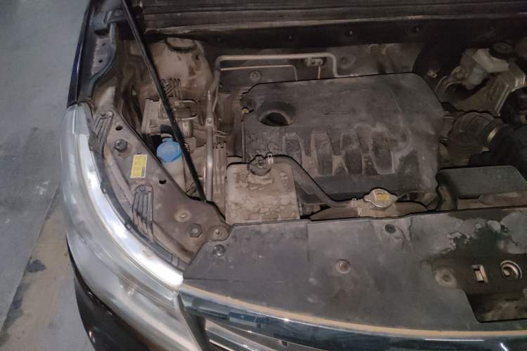 Used BAIC Weiwang M50F 2017 1.5L Luxury Model Engine Bay Right