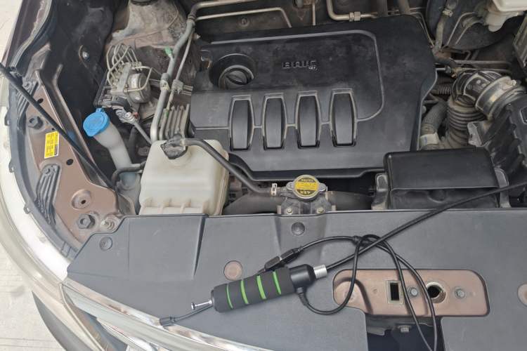Used BAIC Weiwang M50F 2017 1.5L Standard Model Engine Bay Right