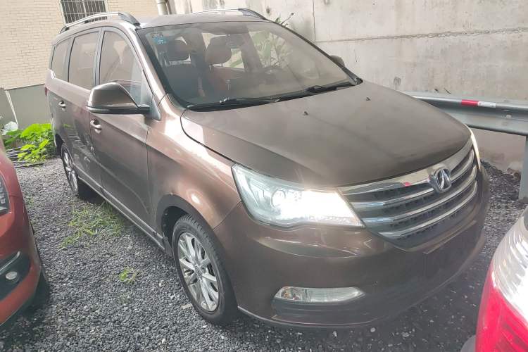 Used BAIC Weiwang M50F 2017 1.5L Standard Model Exterior 2