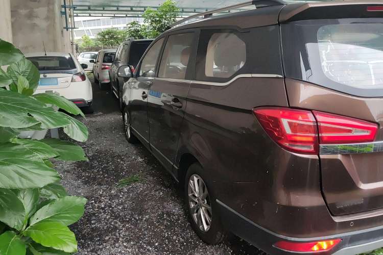 Used BAIC Weiwang M50F 2017 1.5L Standard Model Exterior 3