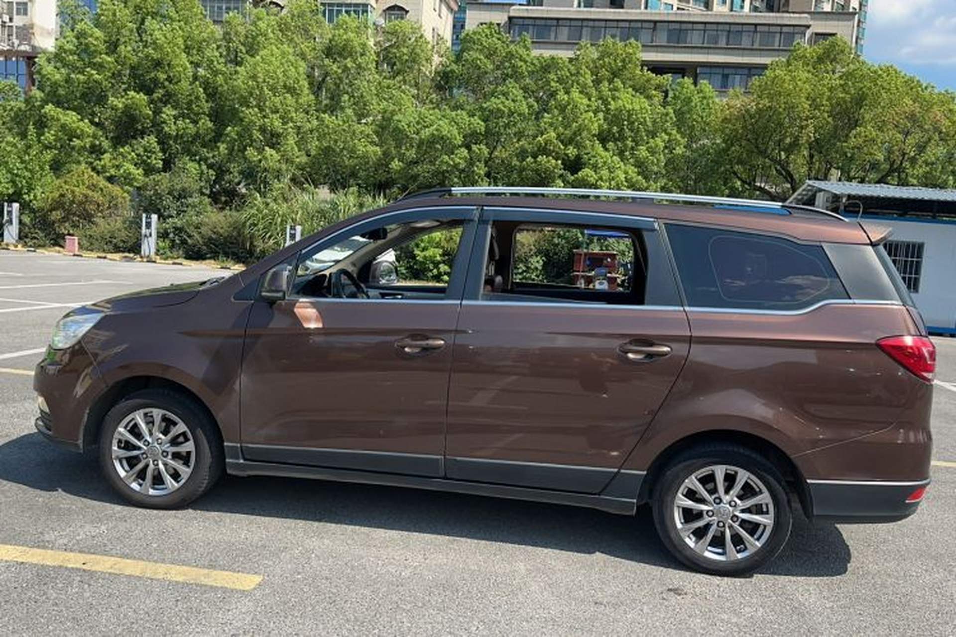 Used BAIC Weiwang M50F 2017 1.5L Comfort Edition Exterior 5