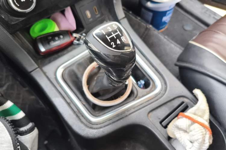 Used BAIC Weiwang M50F 2017 1.5L Comfort Edition Gear Lever