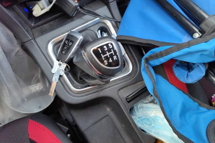 Used BAIC Weiwang M50F 2017 1.5L Standard Model Gear Lever