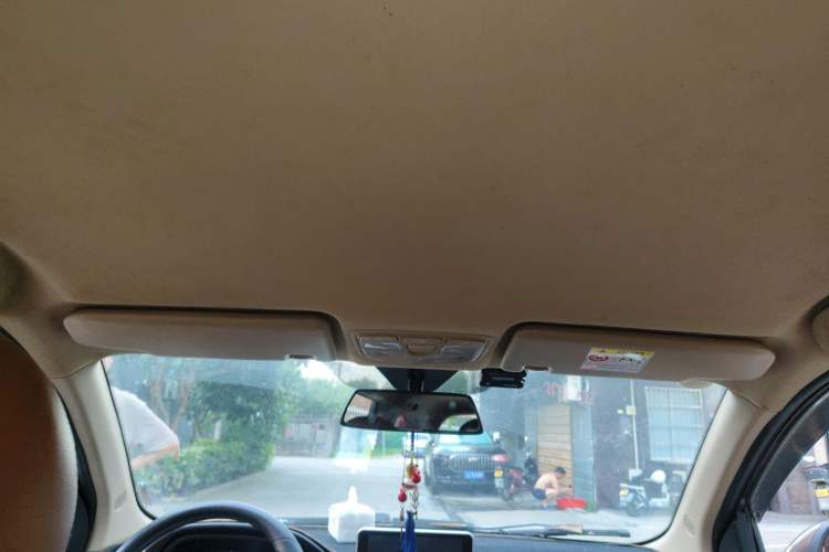 Used BAIC Weiwang M50F 2017 1.5L Comfort Edition Headliner