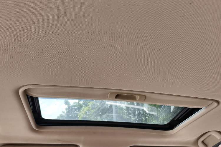 Used BAIC Weiwang M50F 2017 1.5L Luxury Model Headliner