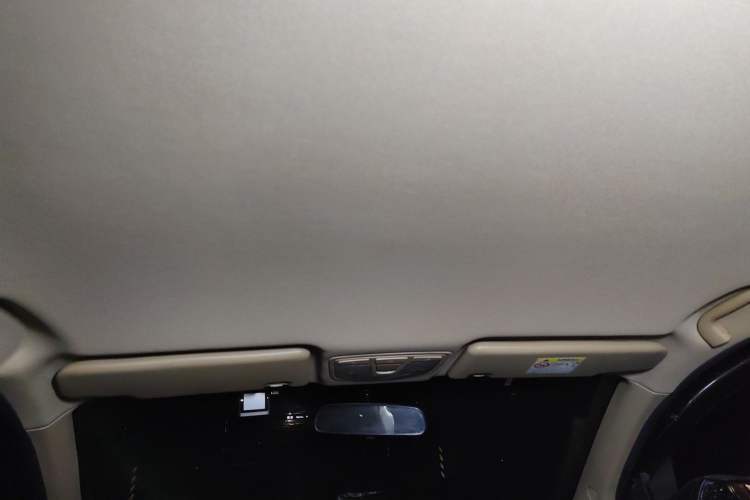 Used BAIC Weiwang M50F 2017 1.5L Comfort Edition Headliner