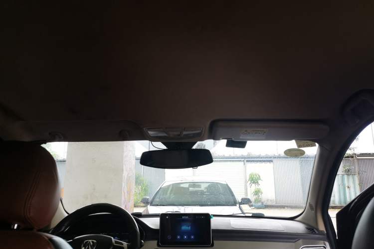 Used BAIC Weiwang M50F 2017 1.5L Comfort Edition Headliner