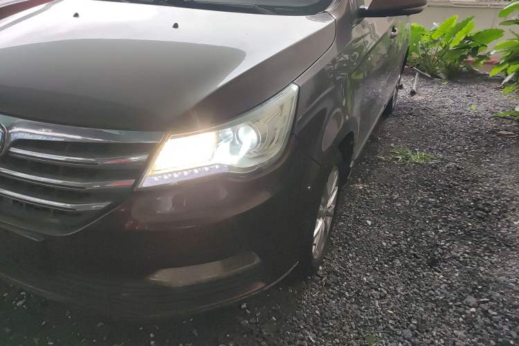 Used BAIC Weiwang M50F 2017 1.5L Standard Model Left Front Headlight