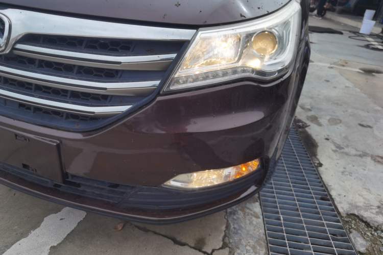 Used BAIC Weiwang M50F 2017 1.5L Comfort Edition Left Front Headlight