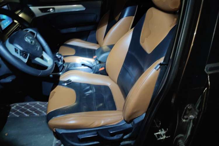Used BAIC Weiwang M50F 2017 1.5L Comfort Edition Left Front Seat
