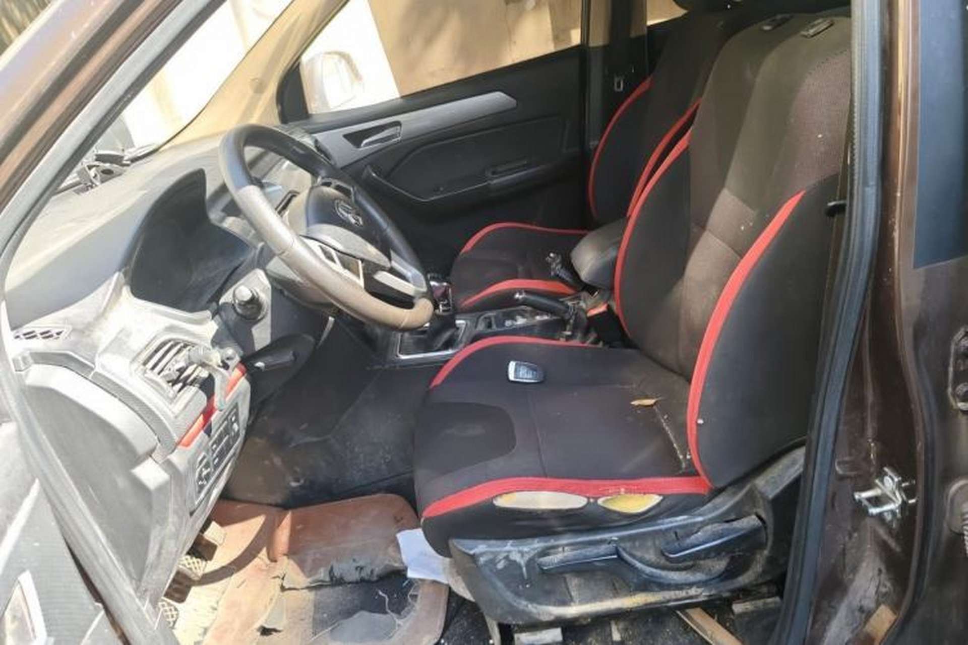 Used BAIC Weiwang M50F 2017 1.5L Standard Model Left Front Seat