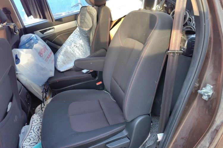 Used BAIC Weiwang M50F 2017 1.5L Standard Model Left Rear Seat