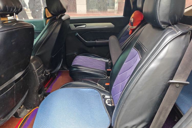 Used BAIC Weiwang M50F 2017 1.5L Standard Model Left Rear Seat