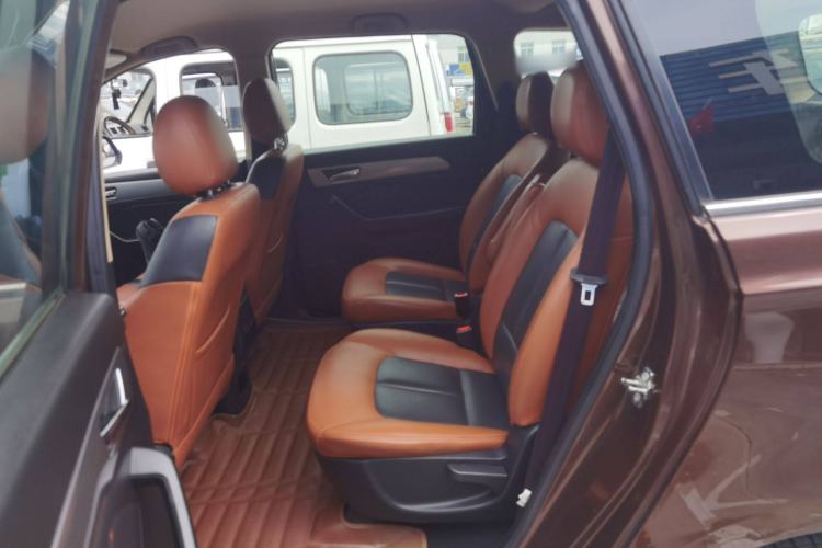 Used BAIC Weiwang M50F 2017 1.5L Comfort Edition Left Rear Seat