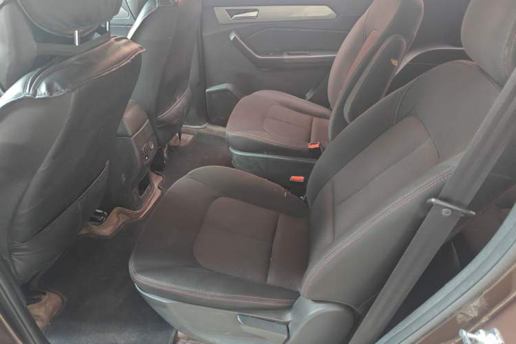Used BAIC Weiwang M50F 2017 1.5L Standard Model Left Rear Seat