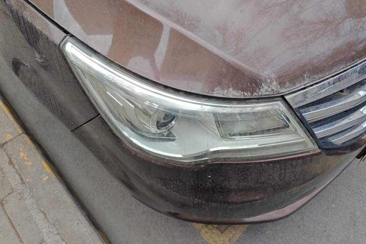 Used BAIC Weiwang M50F 2017 1.5L Standard Model Right Front Headlight