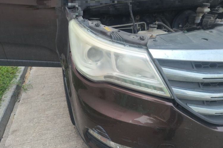 Used BAIC Weiwang M50F 2017 1.5L Comfort Edition Right Front Headlight