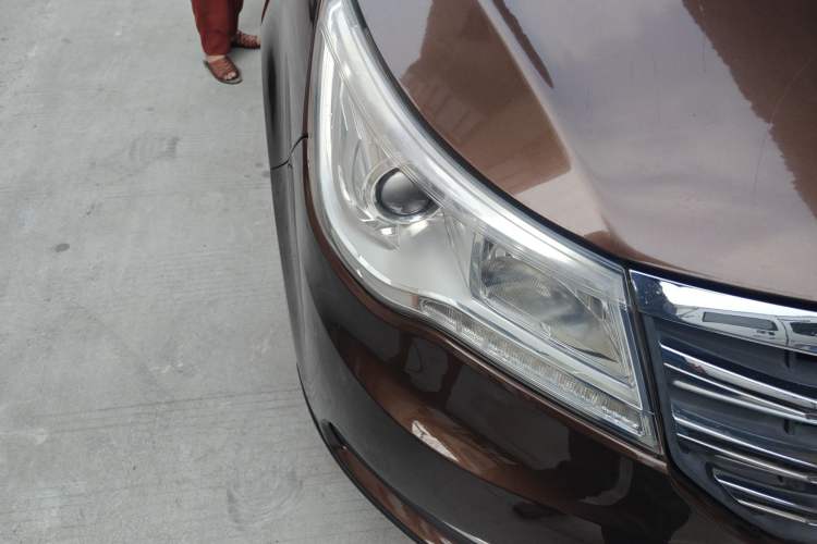 Used BAIC Weiwang M50F 2017 1.5L Standard Model Right Front Headlight