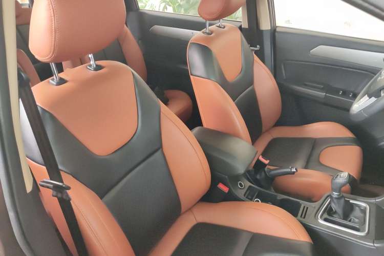 Used BAIC Weiwang M50F 2017 1.5L Standard Model Right Front Seat