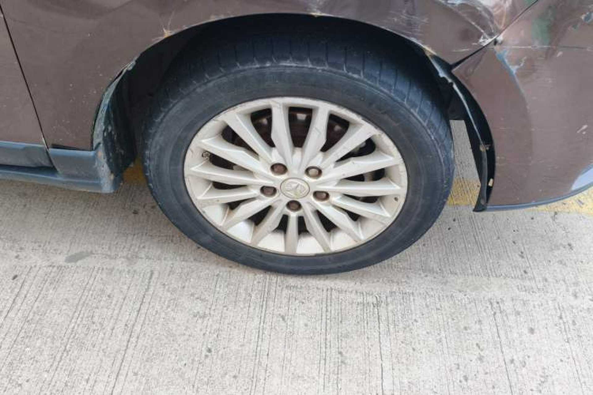 Used BAIC Weiwang M50F 2017 1.5L Comfort Edition Right Front Wheel Hub