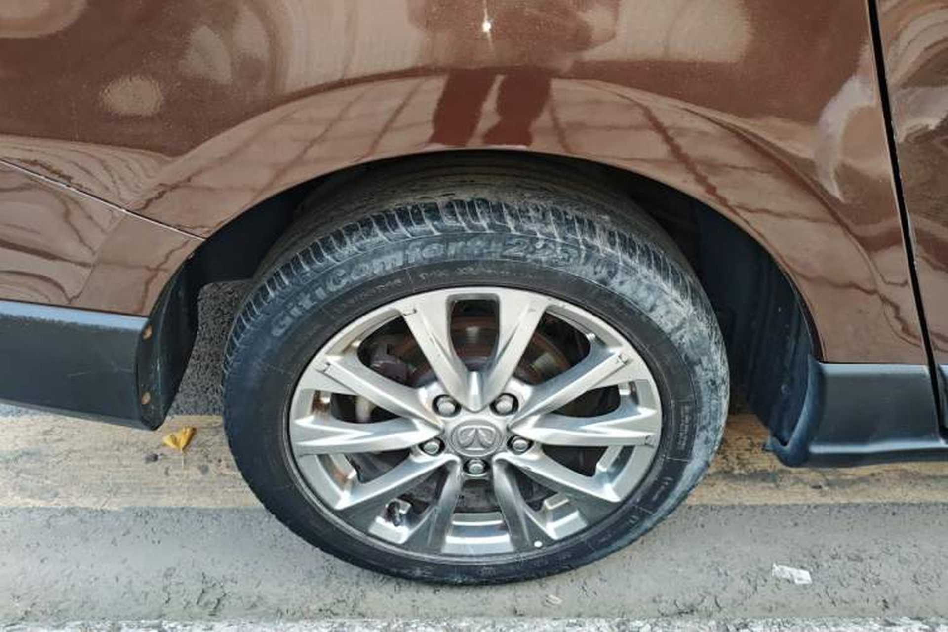 Used BAIC Weiwang M50F 2017 1.5L Comfort Edition Right Rear Wheel Hub