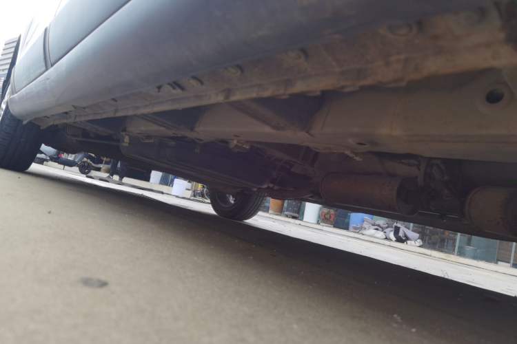 Used BAIC Weiwang M50F 2017 1.5L Comfort Edition Right Side Sill