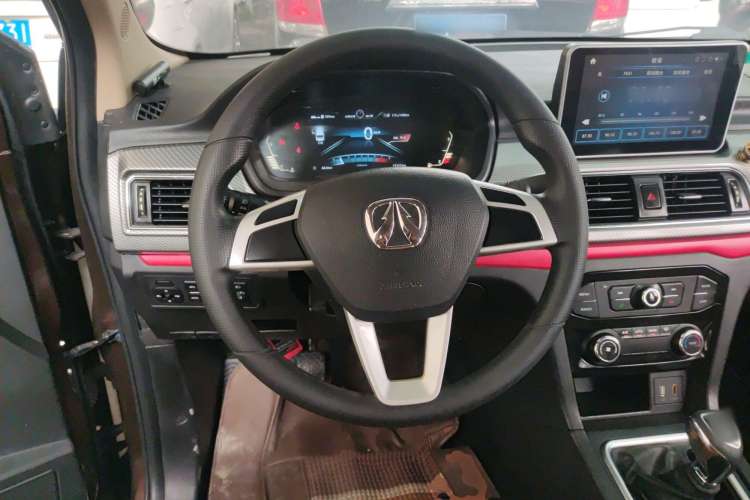 Used BAIC Weiwang M50F 2017 1.5L Standard Model Steering Wheel
