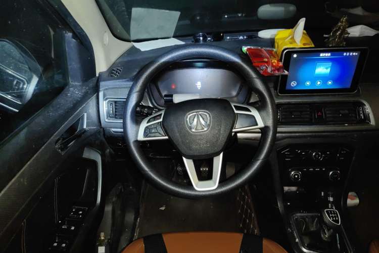 Used BAIC Weiwang M50F 2017 1.5L Comfort Edition Steering Wheel