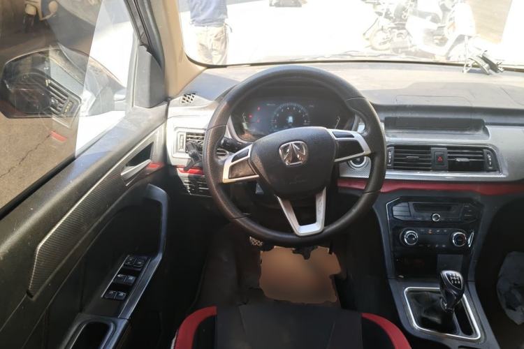 Used BAIC Weiwang M50F 2017 1.5L Standard Model Steering Wheel