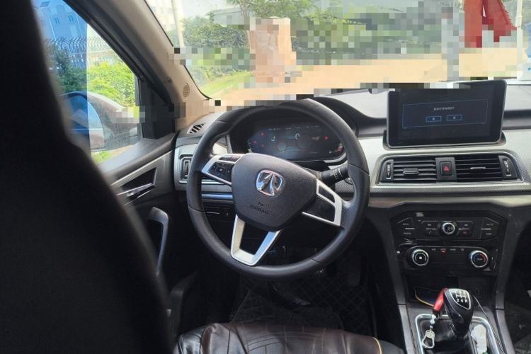 Used BAIC Weiwang M50F 2017 1.5L Comfort Edition Steering Wheel