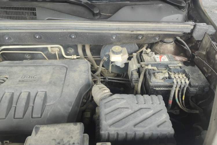 Used BAIC Weiwang M50F 2017 1.5L Luxury Model Engine Bay Left