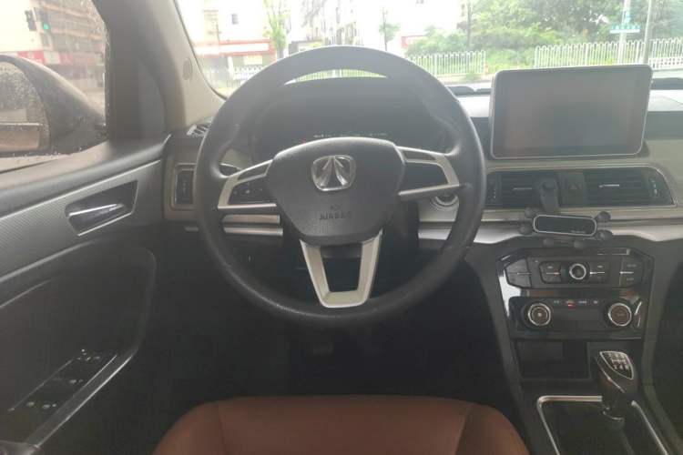 Used BAIC Weiwang M50F 2017 1.5L Luxury Model Steering Wheel