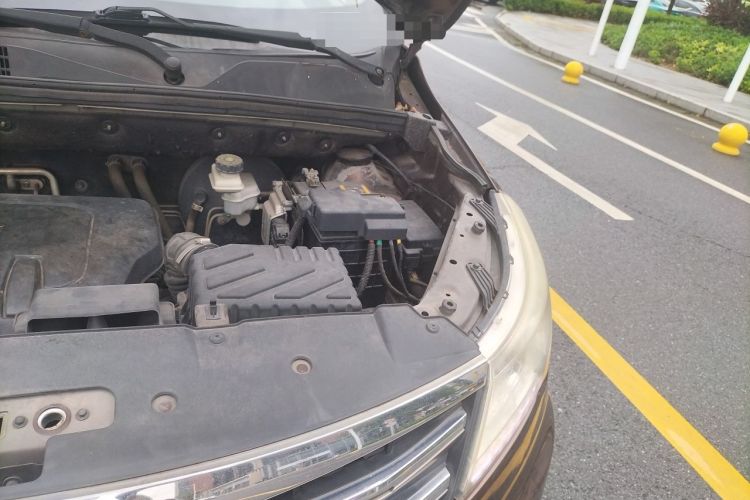 Used BAIC Weiwang M50F 2017 1.5L Luxury Model Engine Bay Left