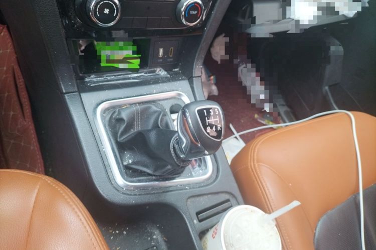 Used BAIC Weiwang M50F 2017 1.5L Luxury Model Gear Lever