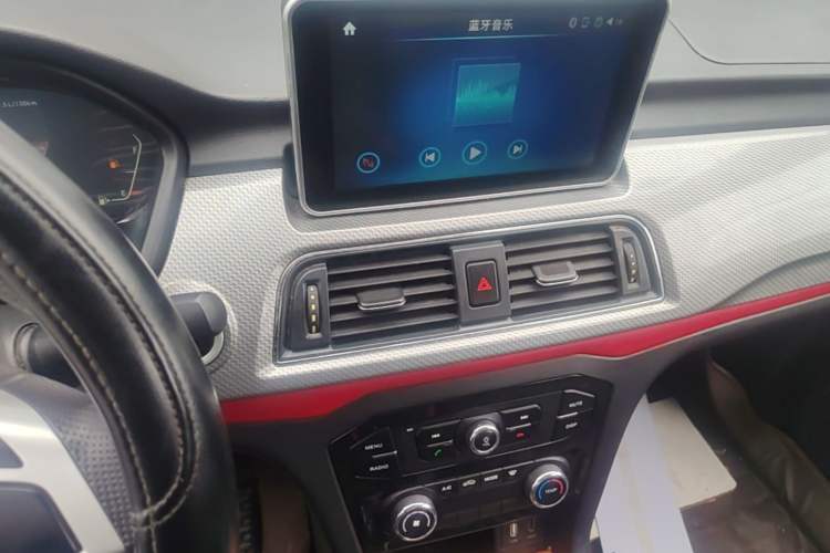 Used BAIC Weiwang M50F 2017 1.5L Standard Model Audio And AC Panel
