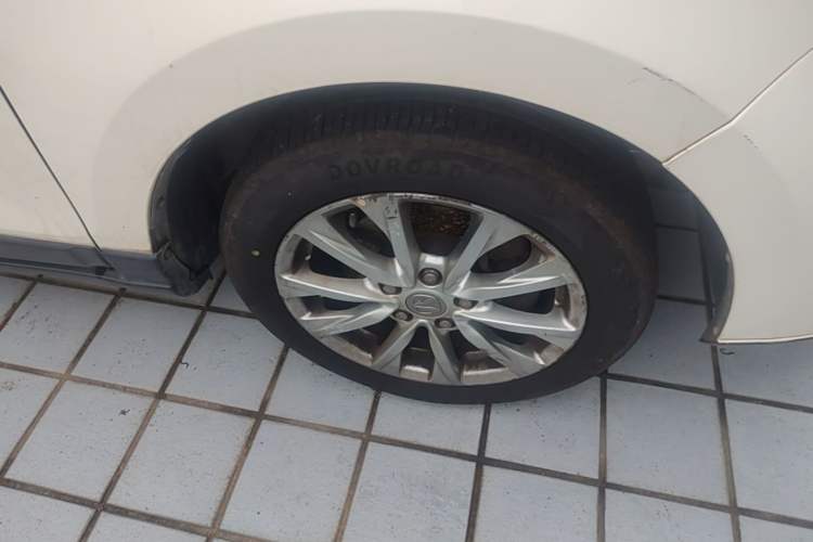 Used BAIC Weiwang M50F 2017 1.5L Standard Model Right Front Wheel Hub
