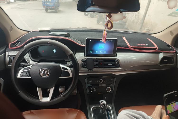 Used BAIC Weiwang M50F 2017 1.5L Luxury Model Center Console
