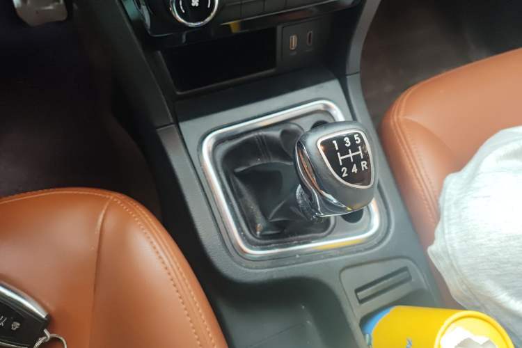 Used BAIC Weiwang M50F 2017 1.5L Luxury Model Gear Lever