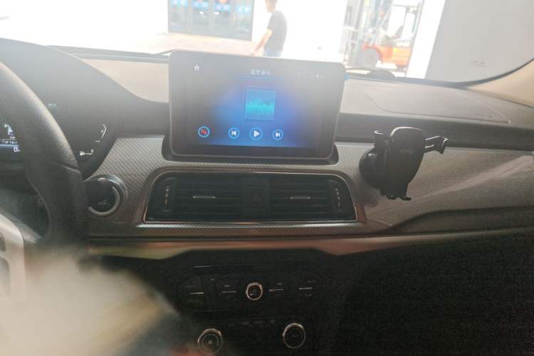 Used BAIC Weiwang M50F 2017 1.5L Luxury Model Audio And AC Panel