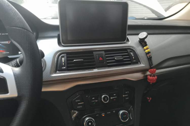 Used BAIC Weiwang M50F 2017 1.5L Luxury Model Audio And AC Panel