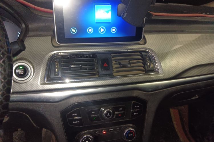 Used BAIC Weiwang M50F 2017 1.5L Luxury Model Audio And AC Panel