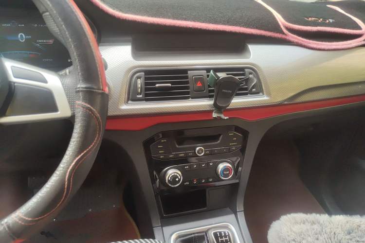 Used BAIC Weiwang M50F 2017 1.5L Standard Model Audio And AC Panel