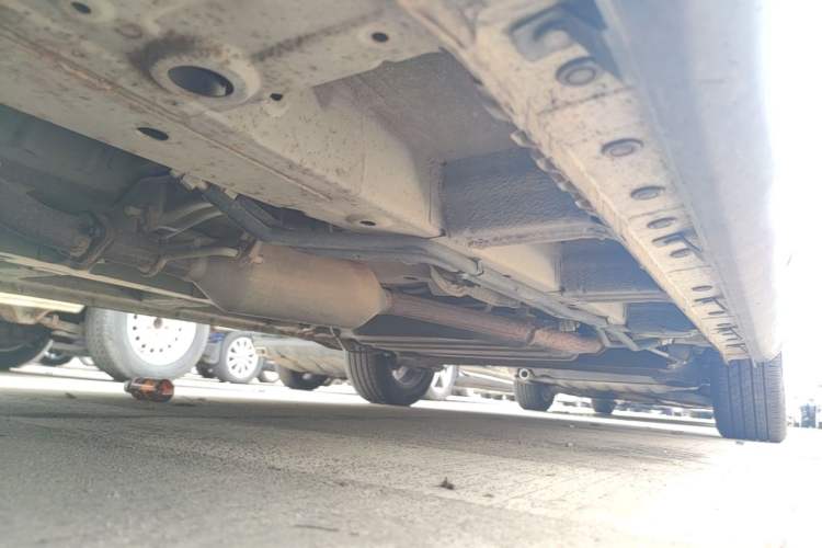 Used BAIC Weiwang M50F 2017 1.3T Standard Model Chassis Front Left