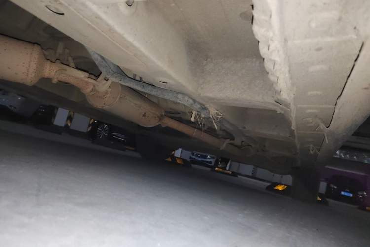 Used BAIC Weiwang M50F 2017 1.5L Comfort Edition Chassis Front Left
