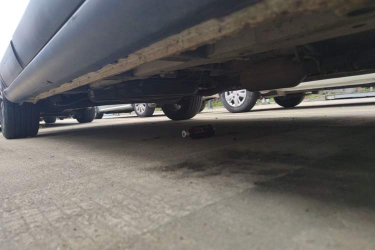 Used BAIC Weiwang M50F 2017 1.3T Standard Model Chassis Front Right