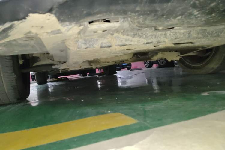 Used BAIC Weiwang M50F 2017 1.3T Comfort Edition Chassis Front Right