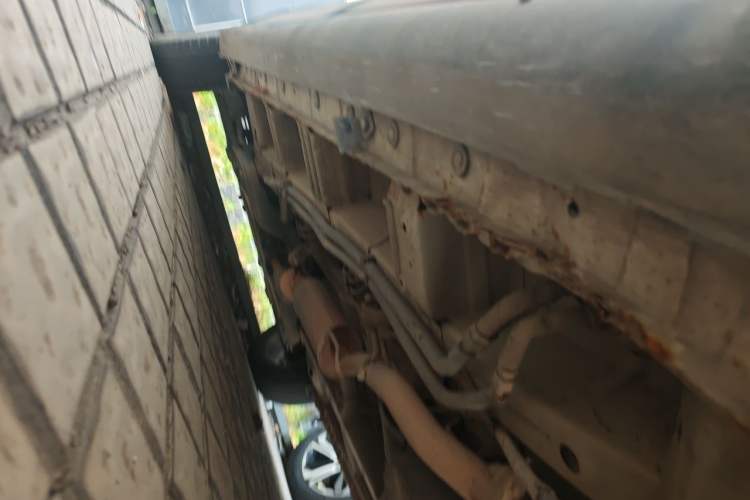 Used BAIC Weiwang M50F 2017 1.5L Value Edition Chassis Rear Left