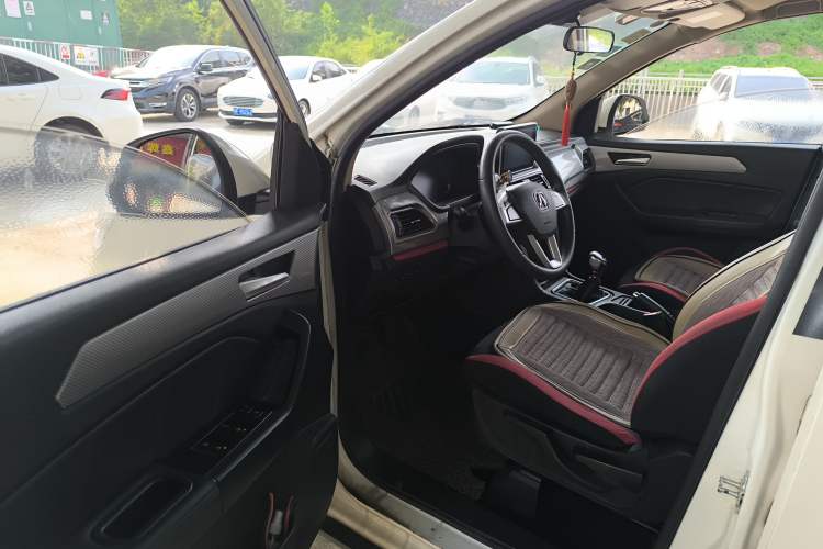 Used BAIC Weiwang M50F 2017 1.5L Standard Model Driver Seat
