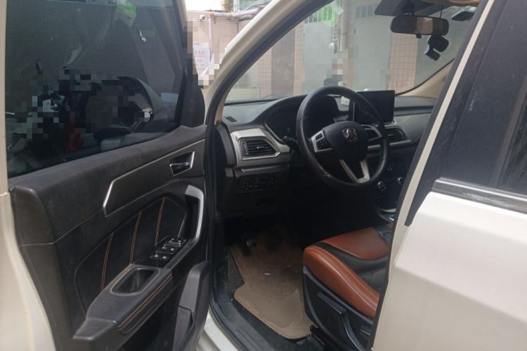 Used BAIC Weiwang M50F 2017 1.5L Comfort Edition Driver Seat