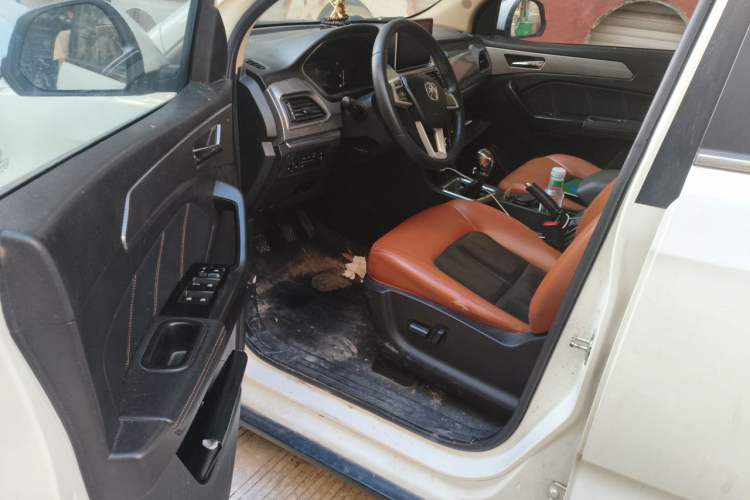Used BAIC Weiwang M50F 2017 1.5L Luxury Model Driver Seat